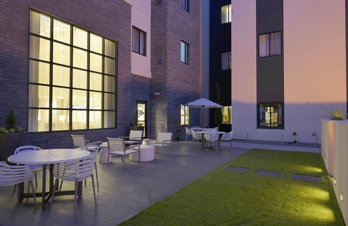Little Rock Medical District Apartamento | King Studio. Desayuno buffet gratis. Cerca del centro médico de Little Rock.