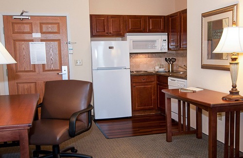 Greenwich Condominio | King Suite. Free Breakfast. Outdoor Pool.