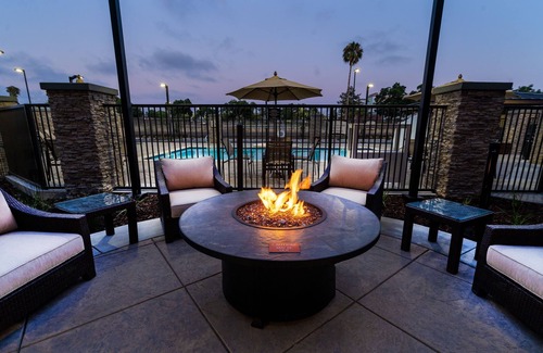 Newark Apartamento | Suite King. Desayuno gratis. Piscina. Barbacoa compartida. ¡Ideal para viajeros de negocios!