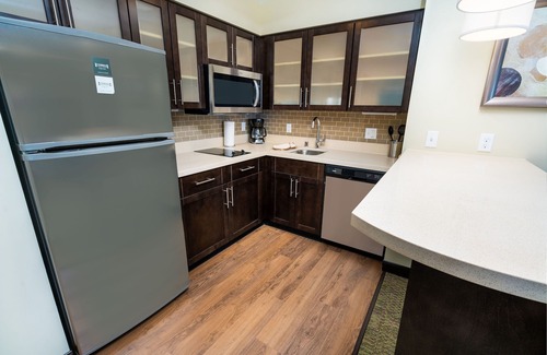 Newark Condominio | Suite King. Desayuno gratis. Piscina. Barbacoa compartida. ¡Ideal para viajeros de negocios!
