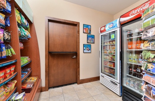 Northeast Heights Condominio | Audiencia King Suite accesible | Desayuno diario gratuito, acceso a la piscina + bañera de hidromasaje