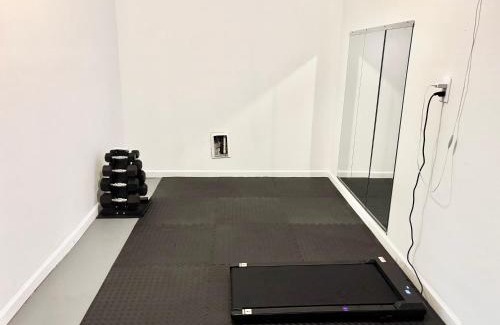 Ellenwood Casa | King Suite - Half Bath - Gym - Game Room - Hot Tub