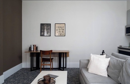Phoenix Hill Apartamento | King Suite - Hancock House Louisville