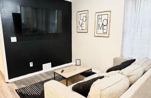 Jonesboro Casa | King Suite - Private Bath - Hot Tub - Home Theater - Room 5 735