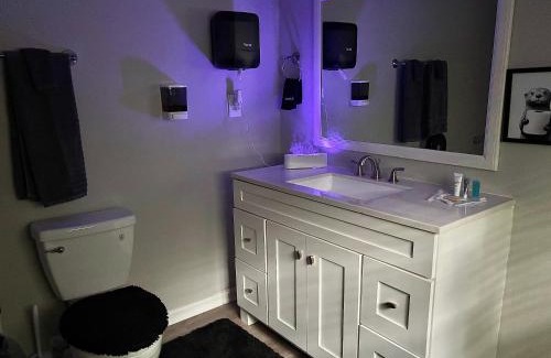 Church Street Casa | King Suite - Private Bath - Gameroom - 7 Mins From ATL Airport
