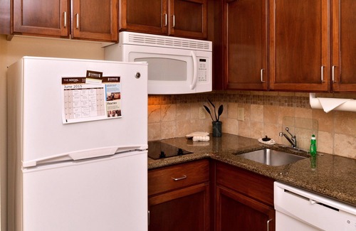 Aquia Harbour Apartamento | King Suite | Shared Indoor Pool + Free Breakfast