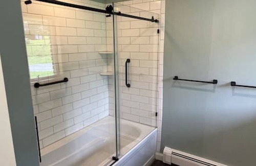 Wellsboro Cabina | King Suite w/ Soaking Tub + Game Room + Firepit