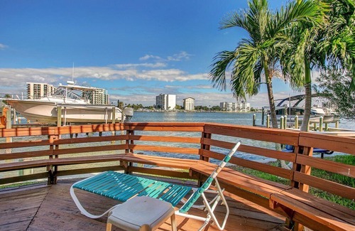 Bay Esplanade Condominio | King Suite with bath