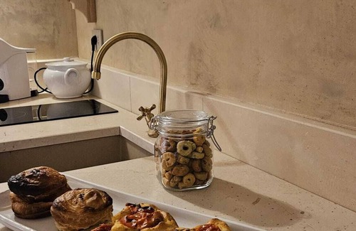 Felline Cama Y Desayuno | King Suite with Private Jacuzzi - Charming in Felline | Borgo Don Ciccio