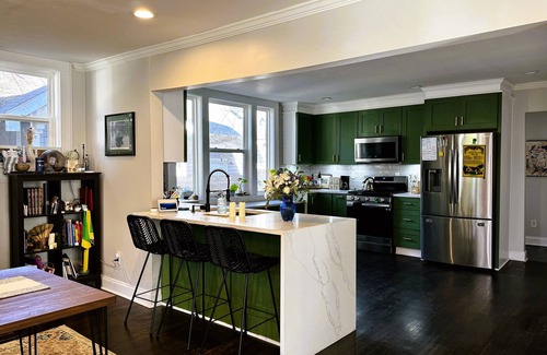 West End Casa | King Suite with private entrance