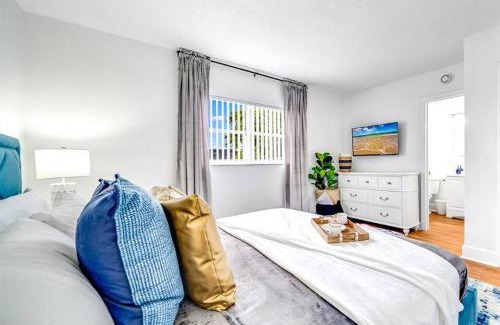 Survey Creek Apartamento | King Water View - No Extra Fees - Palm Wave Says