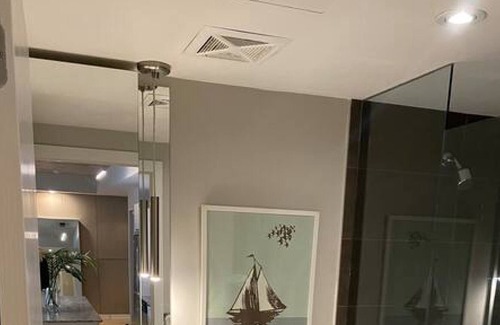 Fashion District Condominio | King West Condo, 2BD/2Bath, Big Terrace & Parking