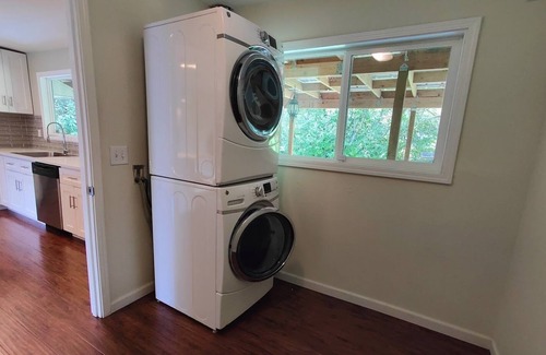 Lynnwood Casa | Kingbeds**Spacious**Parking*W/D included