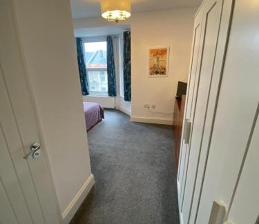 Stoke Casa | Kingfisher En-suite Room