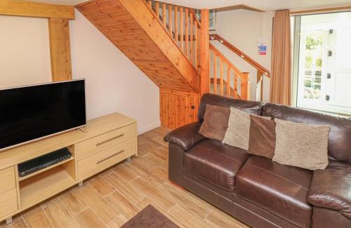 Whitland Casa | Kingfisher