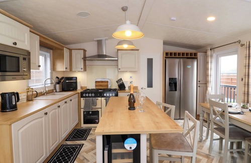 Evesham Cabaña | KINGFISHER LODGE, with a garden in Evesham