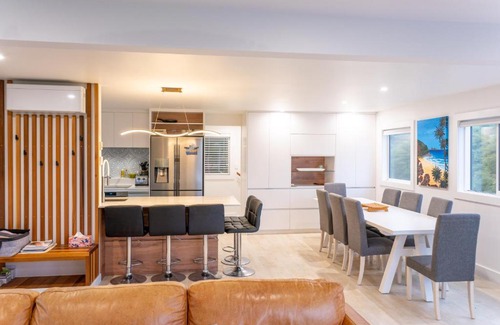 Waiheke Island Villa | Kingfisher Views - Premium family house in Oneroa