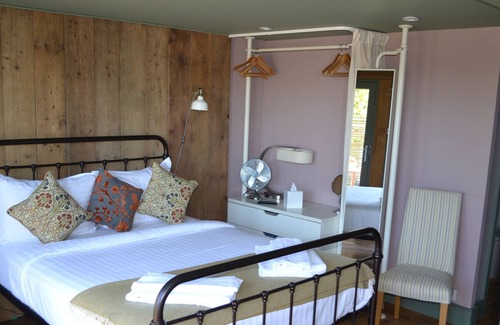 Monkton Farleigh Apartamento | Kings Arms Duplex
