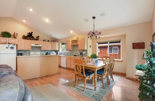 Kings Beach Casa | Kings Beach Bliss Walk to Outdoor Fun!