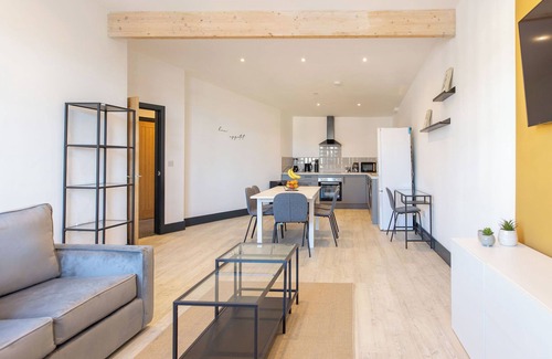 Castle Apartamento | Kings Building- 2 Bed & Bathroom Flats