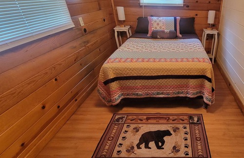 Pinehurst Cabina | Kings Canyon/Sequoia Rustic Cabin