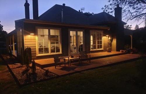 Uralla Casa | Kings Cottage Uralla