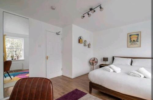 Camden Town Casa | Kings Cross 4BR House - Garden & Free Parking
