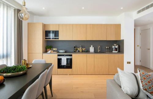 St. Pancras and Somers Town Apartamento | Kings Cross - Luxury 3 Bed Apartment, Private Balcony