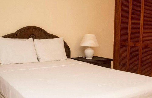 Clifton Hotel | Kings Landing Hotel