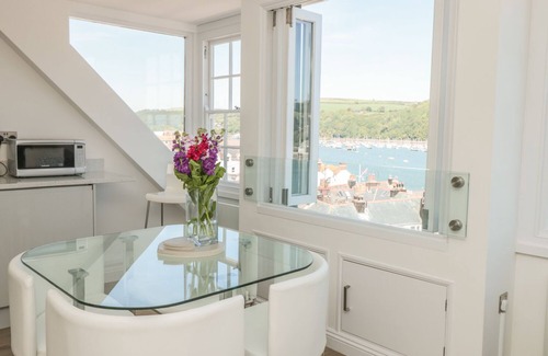 Dartmouth Cabaña | Kings View, DARTMOUTH