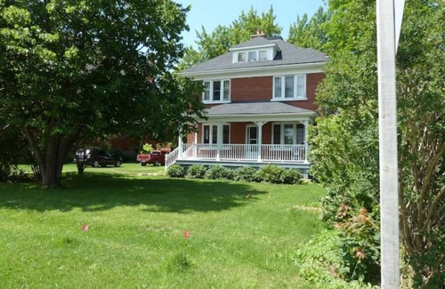 Ashfield-Colborne-Wawanosh Casa | Kingsbridge in the Country, near Lake Huron