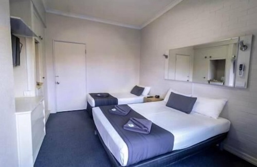 Hamilton Cama Y Desayuno | Kingsford Riverside Inn