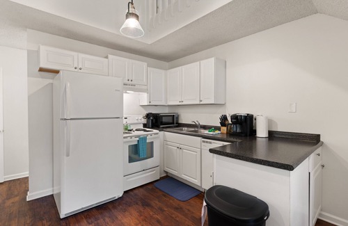 Kingsland Casa | Kingsland Cove - 2 bed 2 bath Ensuite with High Speed Internet