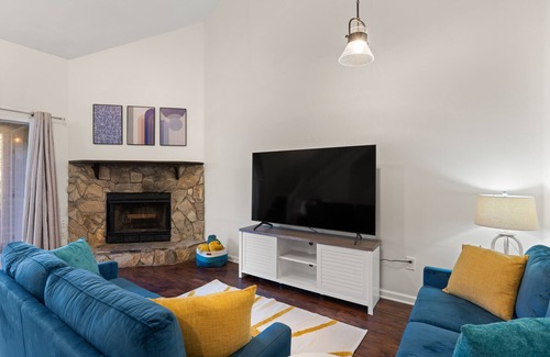 Kingsland Casa | Kingsland Cove - 2 bed 2 bath Ensuite with High Speed Internet