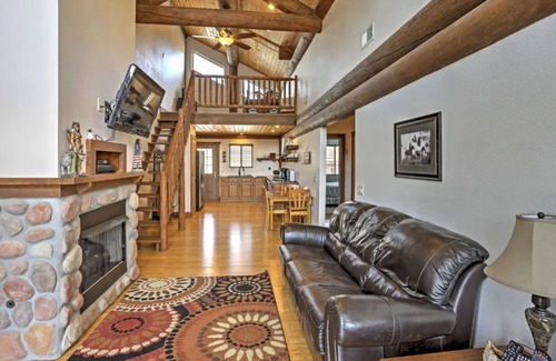 Shell Knob Cabina | KingsRiver Lodge S w/Pickleball Court-Walk to Lake