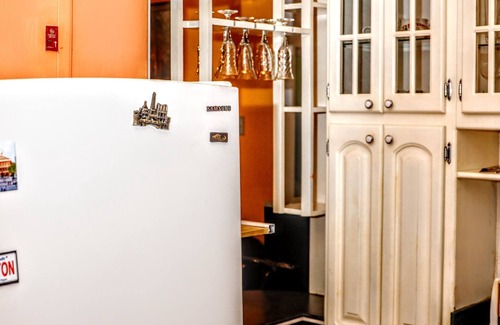 Beverly Hills Apartamento | Kingston Embassy Suite