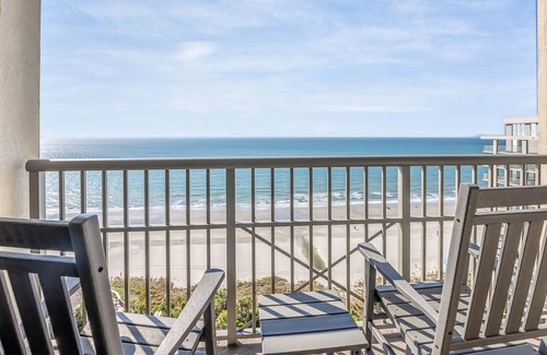 Arcadian Shores Condominio | Kingston Residences Ocean Front Condos