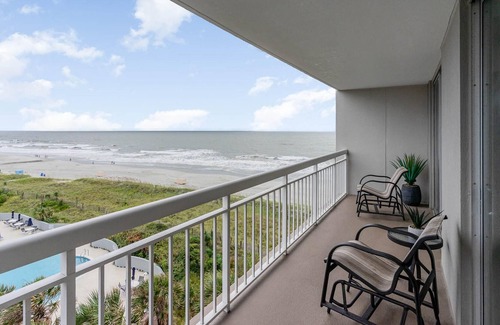 Arcadian Shores Condominio | Kingston Residences Ocean Front Condos