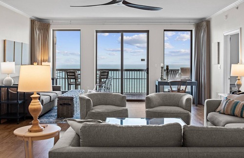 Arcadian Shores Condominio | Kingston Residences Ocean Front Condos