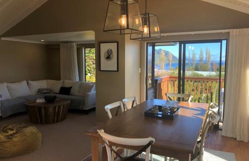 Kinloch Casa | Kinloch Lakeview Lodge - Taupo