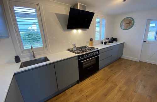 Isle of Lewis Casa | Kinnoull House near Stornoway with Hot Tub/Sauna/Pet friendly