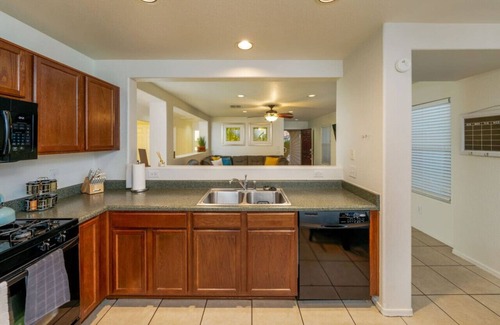 Tucson Casa | KINO / Sleeps 8 / 4 BR / 2 BA / Garage / Fenced