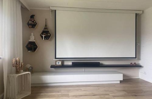 Schwarzenfeld Apartamento | Kinofeeling im Reihenhaus mit schönem Garten