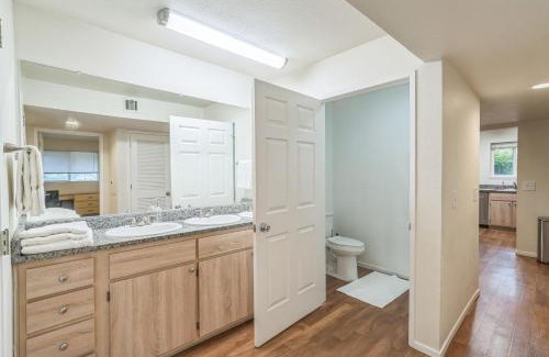 Harlow Apartamento | Kinsrow Spacious Apartment in Prime Location