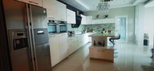 Taman Istana Apartamento | Kinta Riverfront Penthouse