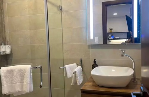 Simon Bolivar Apartamento | Kiran Lodging SS