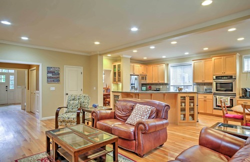 Kirkland Casa | Kirkland Home w / Backyard - Mins a Lake Washington