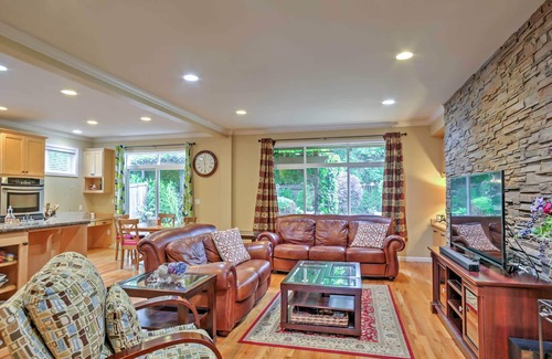 Kirkland Casa | Kirkland Home w / Backyard - Mins a Lake Washington