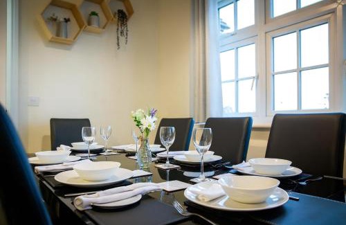 Stanley Casa | Kirkstall House by Alt-Stay Accommodation
