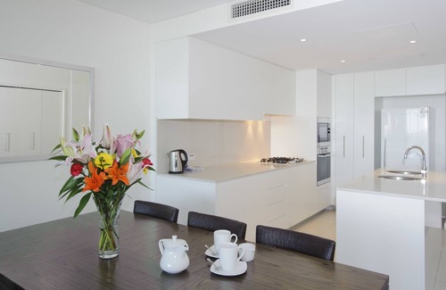 Coolangatta Hotel | Kirra Surf Apartments